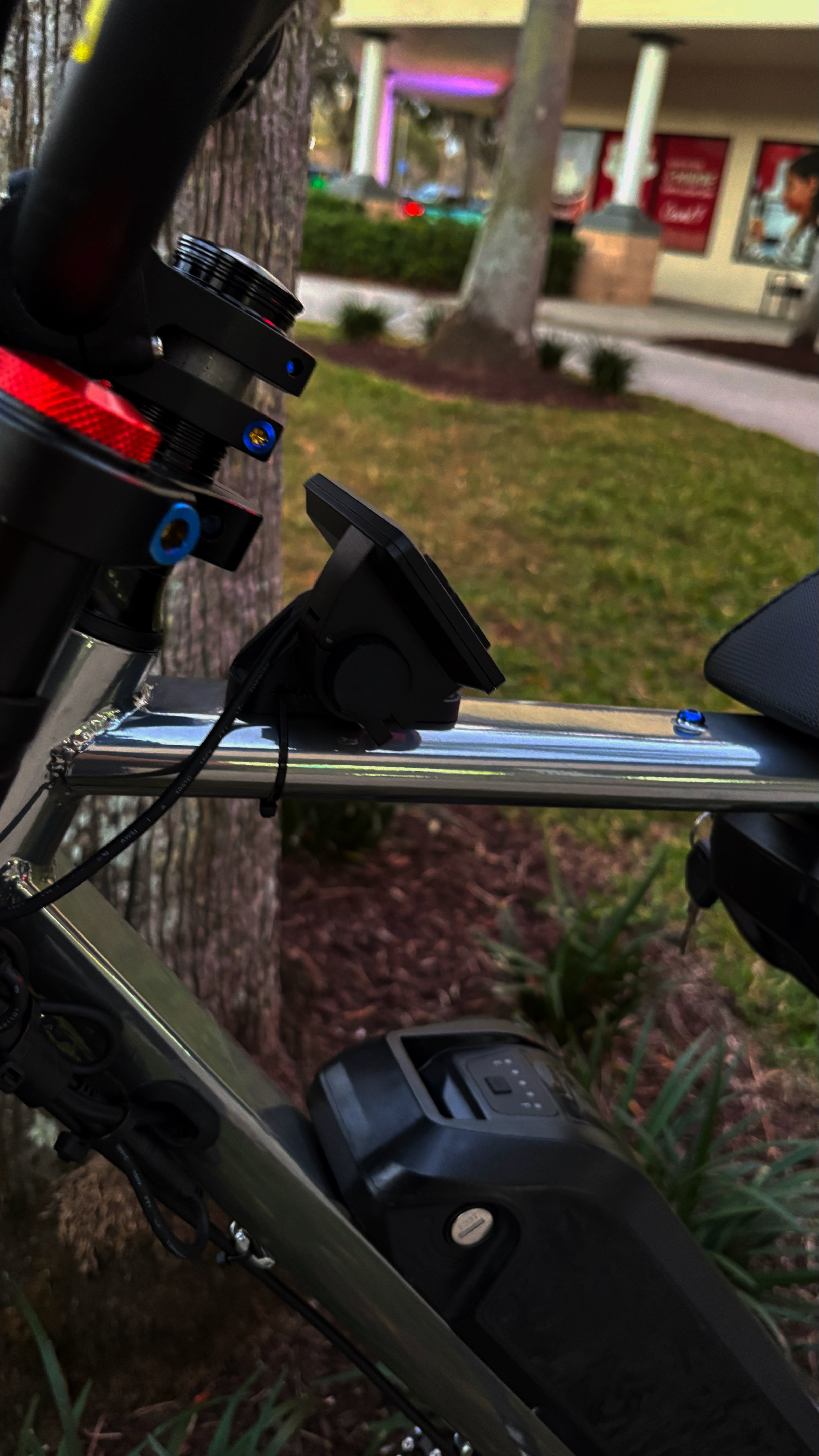 Macfox Frame Screen Mount – Kaos Customs